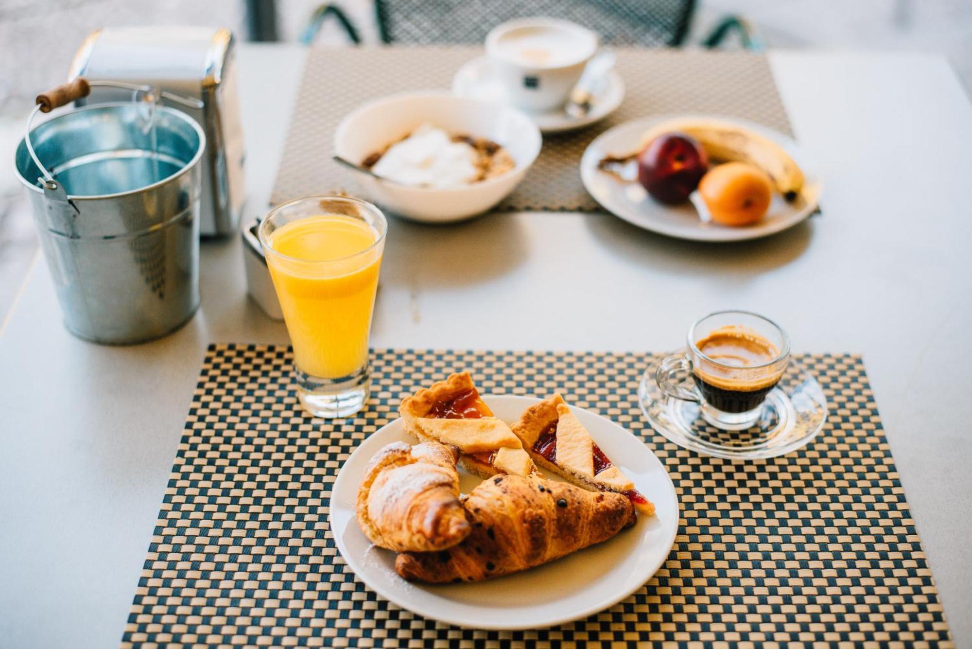 Arciduca Charming House Room & Breakfast Arco Exterior photo
